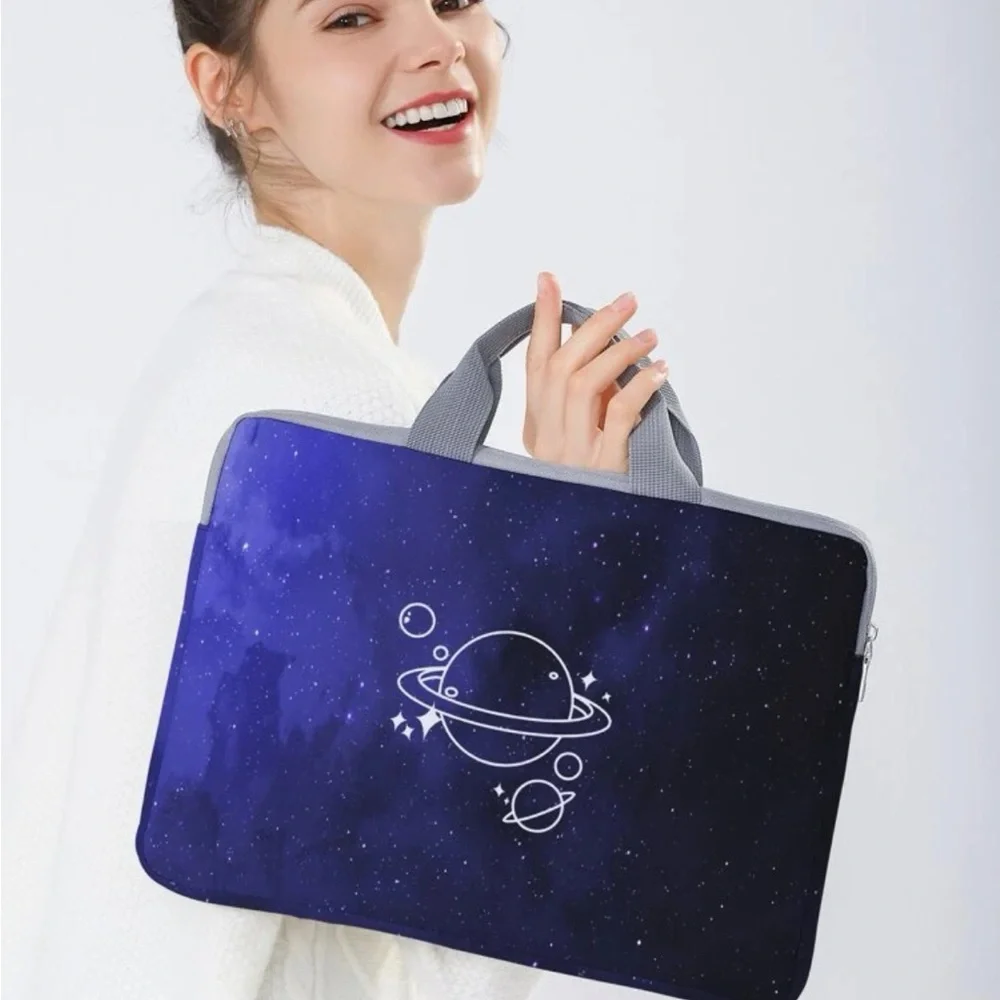 Figure Graphic Laptop Bag 💻